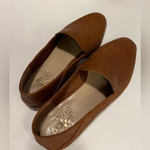 Vince Camuto size 9 tan leather loafer